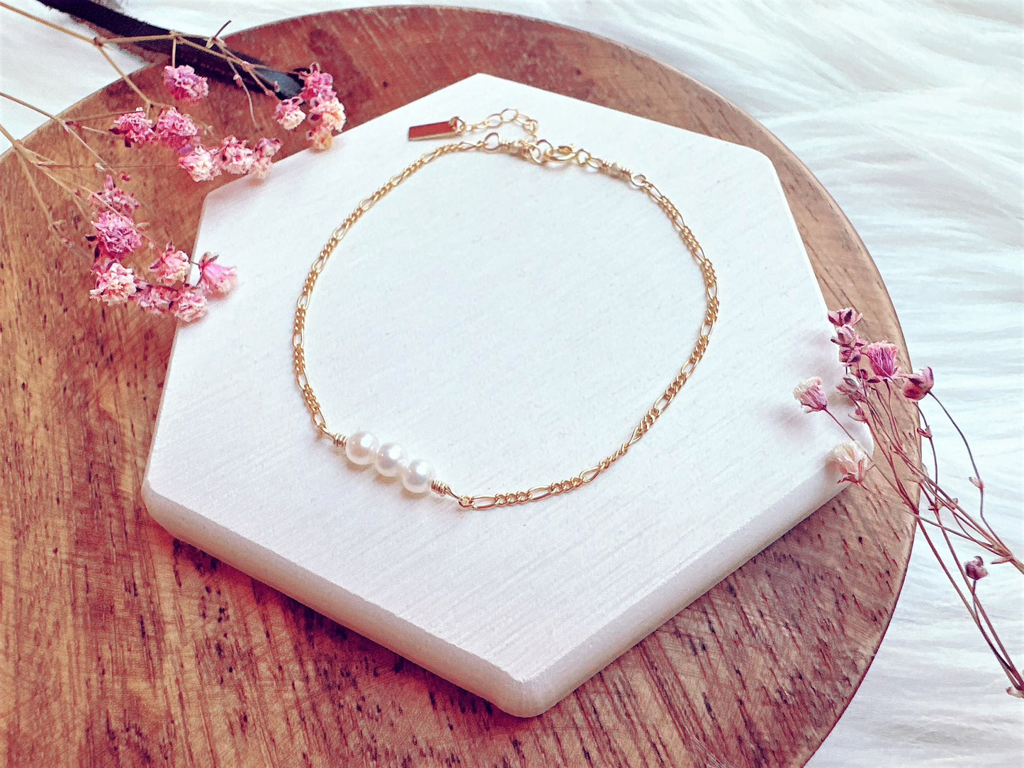 Mini White Freshwater Pearl Bar Bracelet