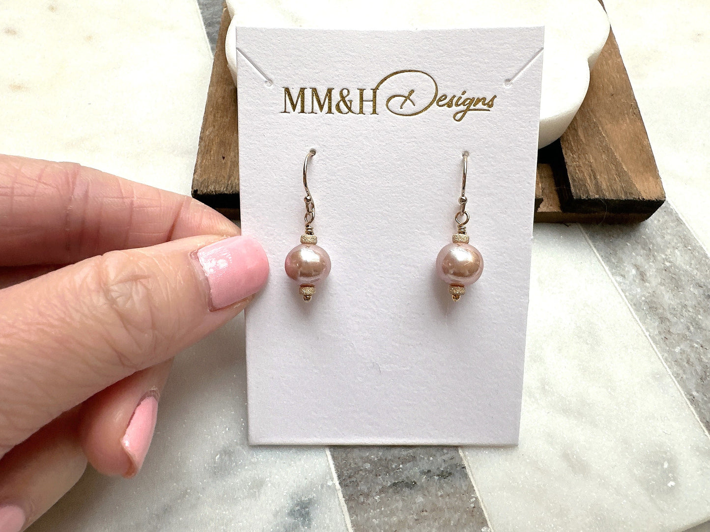 Elegant Natural Pink Round Freshwater Pearl Earrings